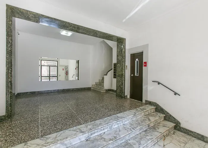 Trastevere Station - Fontana Di Trevi רומא